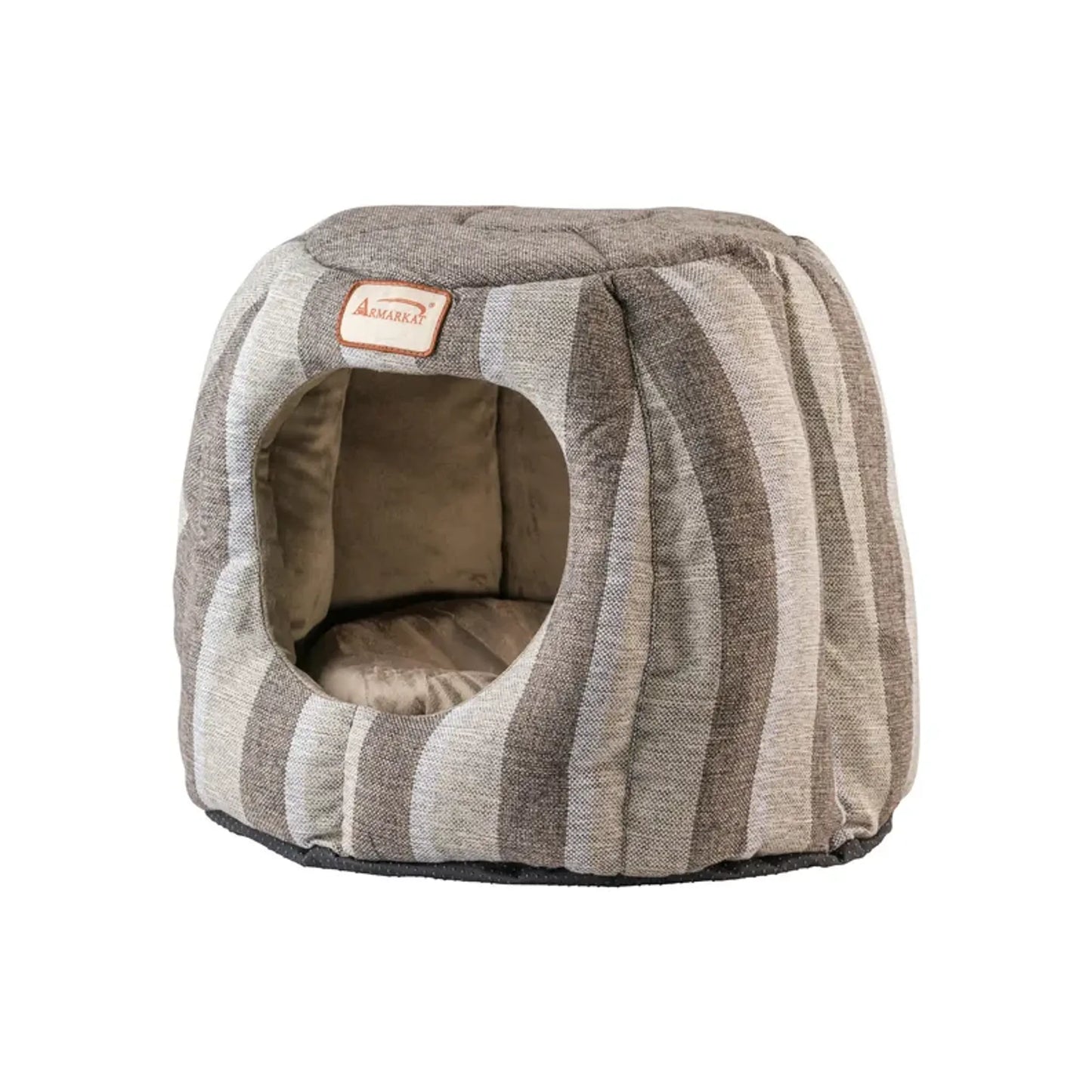 AeroMark Cozy Cat Hut for Ultimate Relaxation