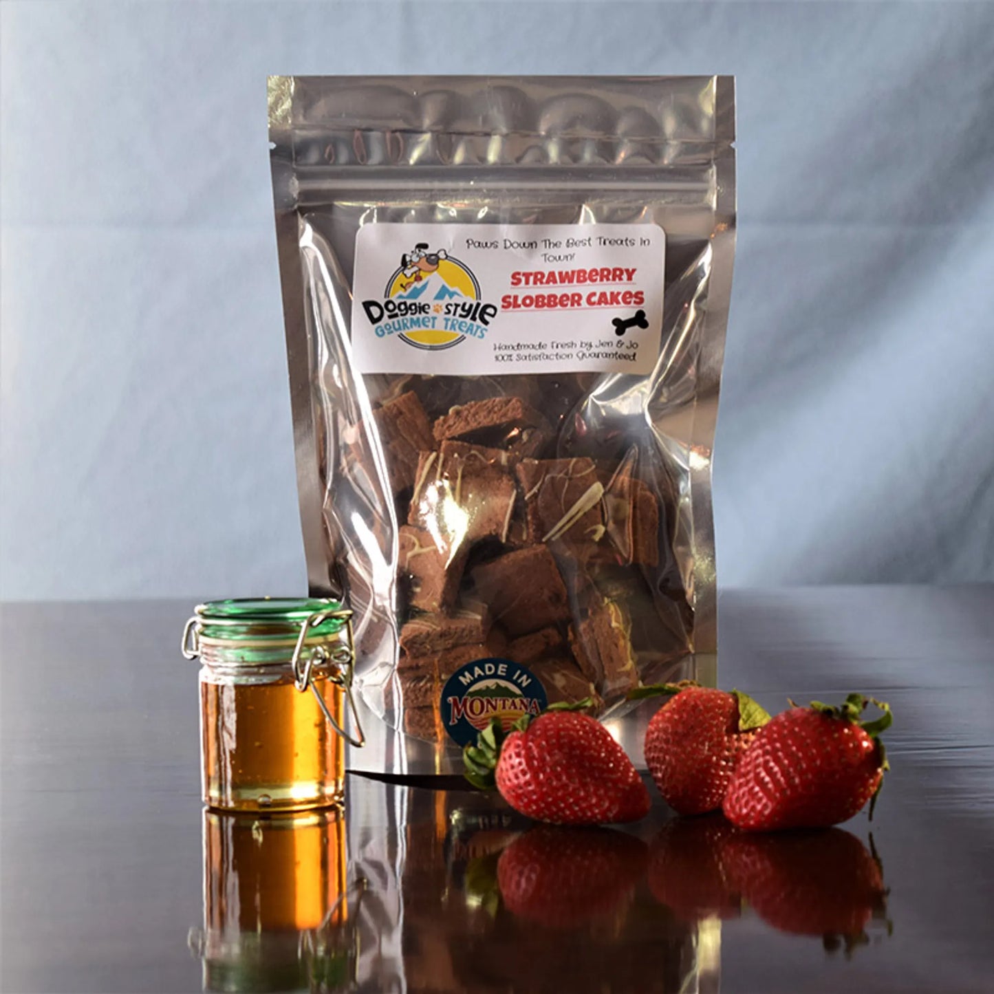 Doggie Style Gourmet Treats Strawberry Delight Dog Cakes 250g