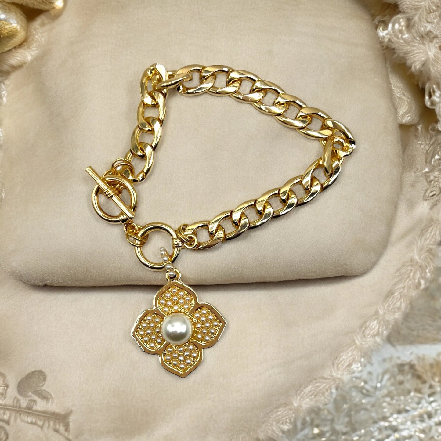 Pearl Bloom Elegant Dog Necklace - Your Pet Connection