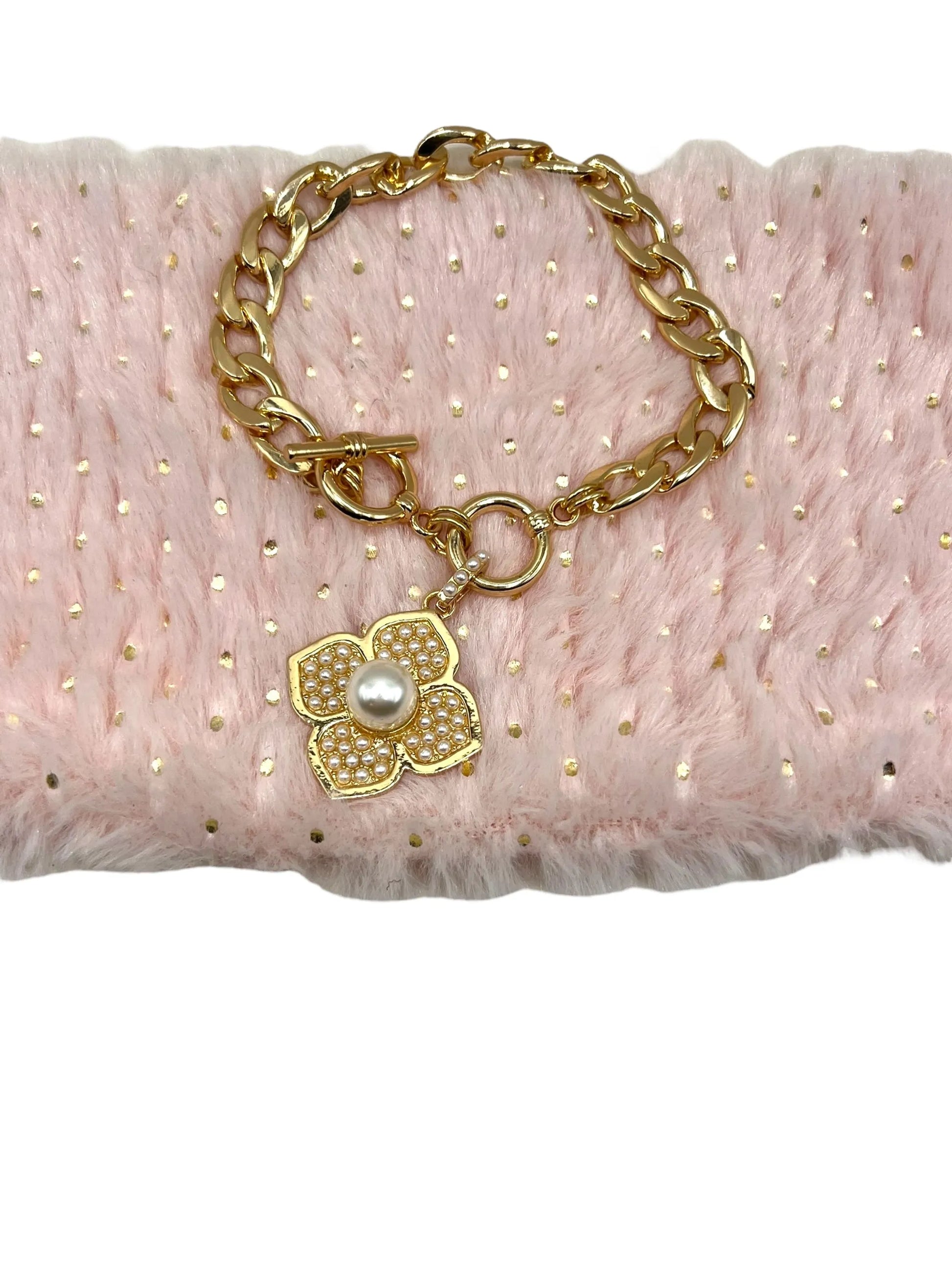 Pearl Bloom Elegant Dog Necklace - Your Pet Connection