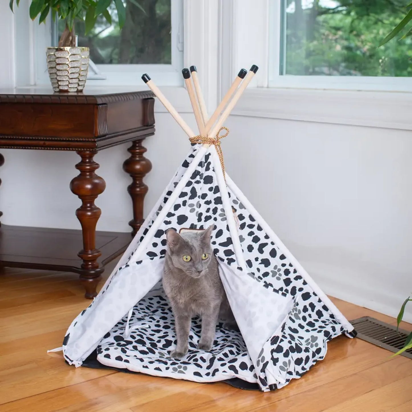 AeroMark Cat Teepee Bed with Waterproof Base