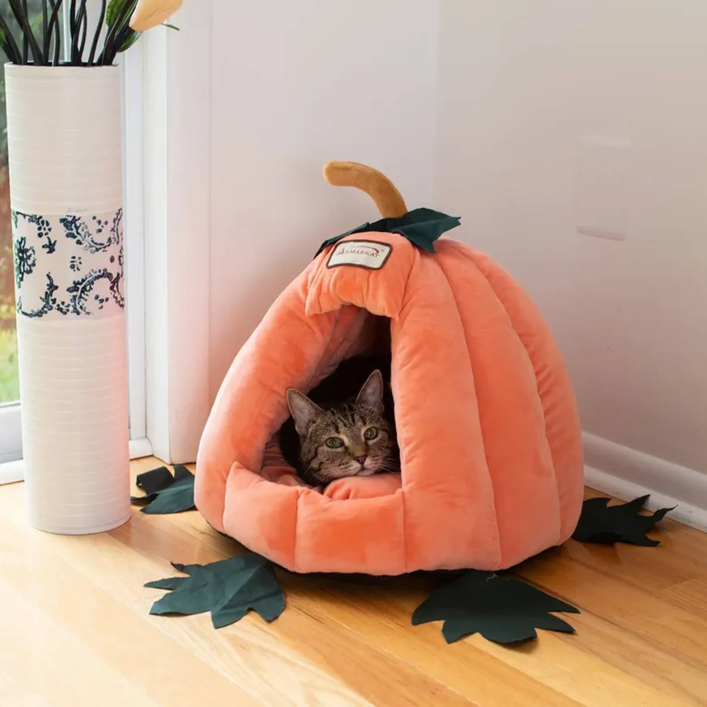 AeroMark Armarkat Pumpkin Plush Pet Bed 20" x 20"
