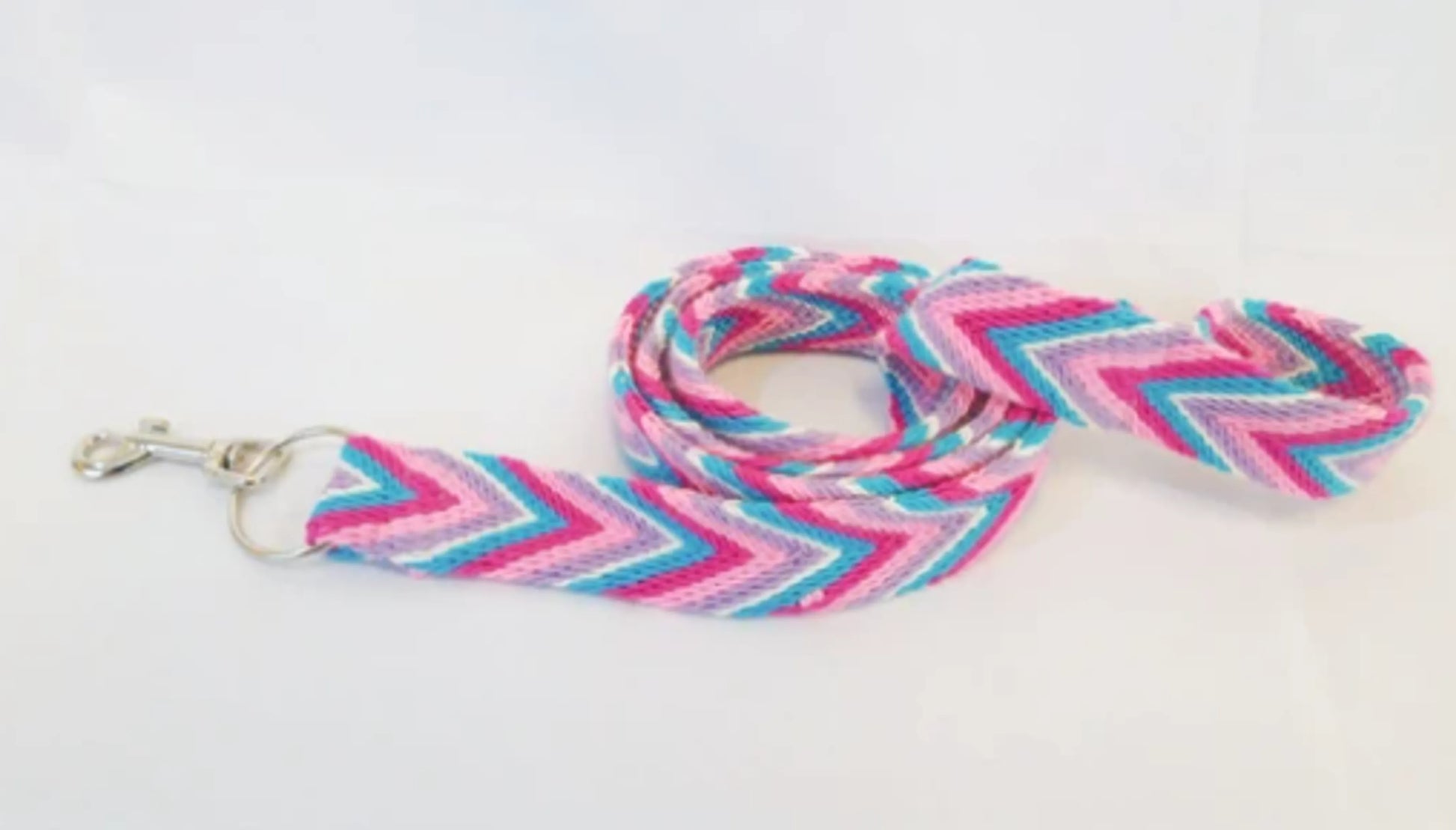 Pink Handmade Wayuu Pet Leash - Your Pet Connection