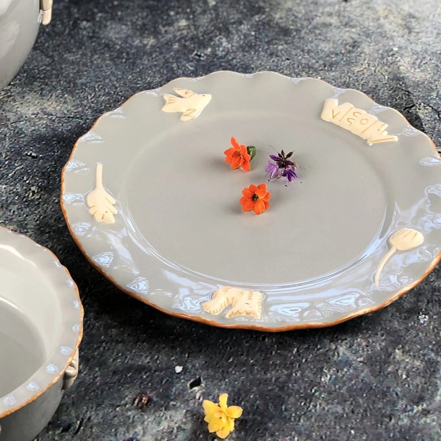 Cat Whisker Plate - Your Pet Connection