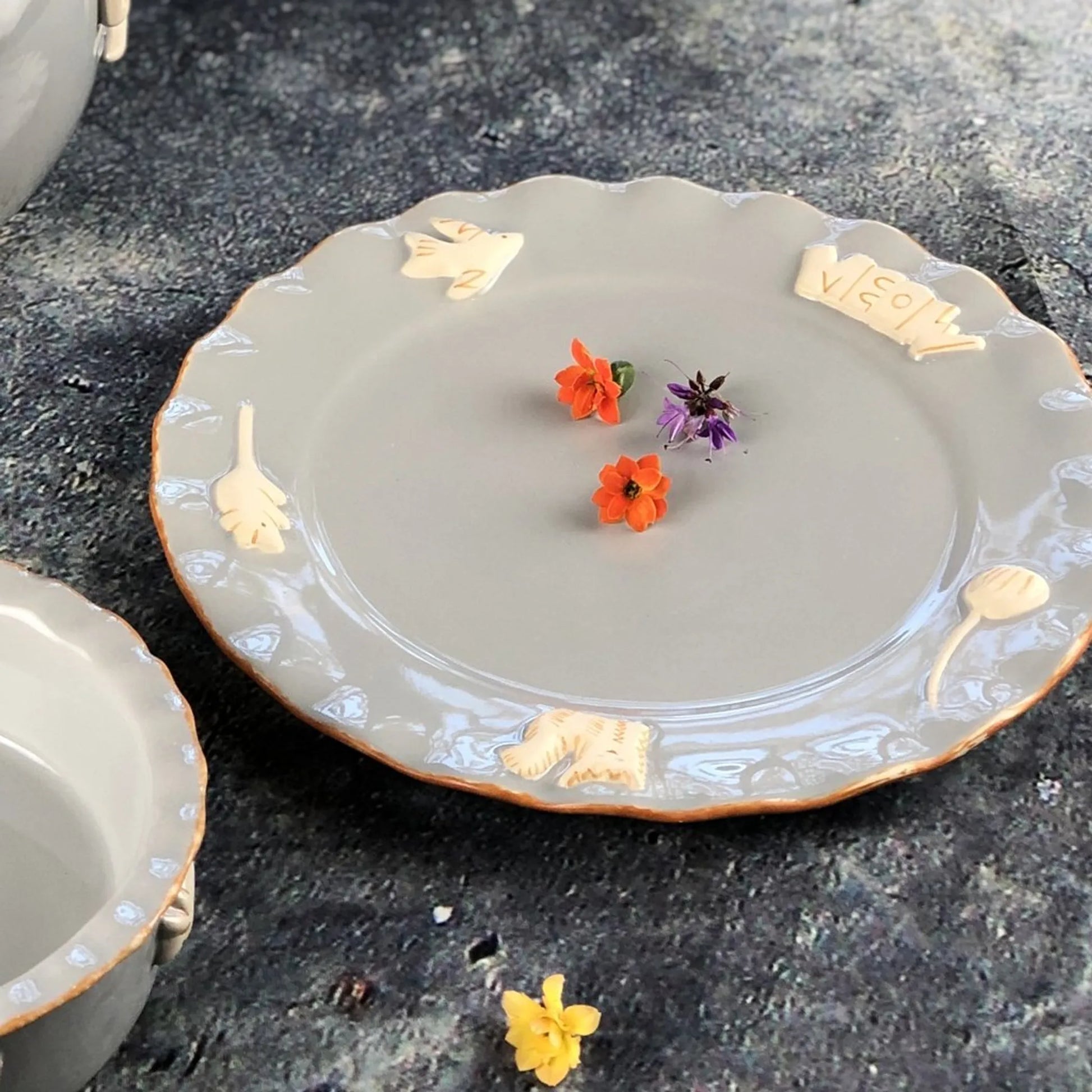 Cat Whisker Plate - Your Pet Connection